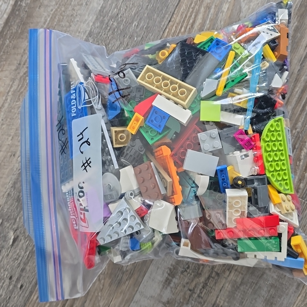LEGO Mystery Grab Bag of Assorted Lego's|‎ Mystery Bag #24